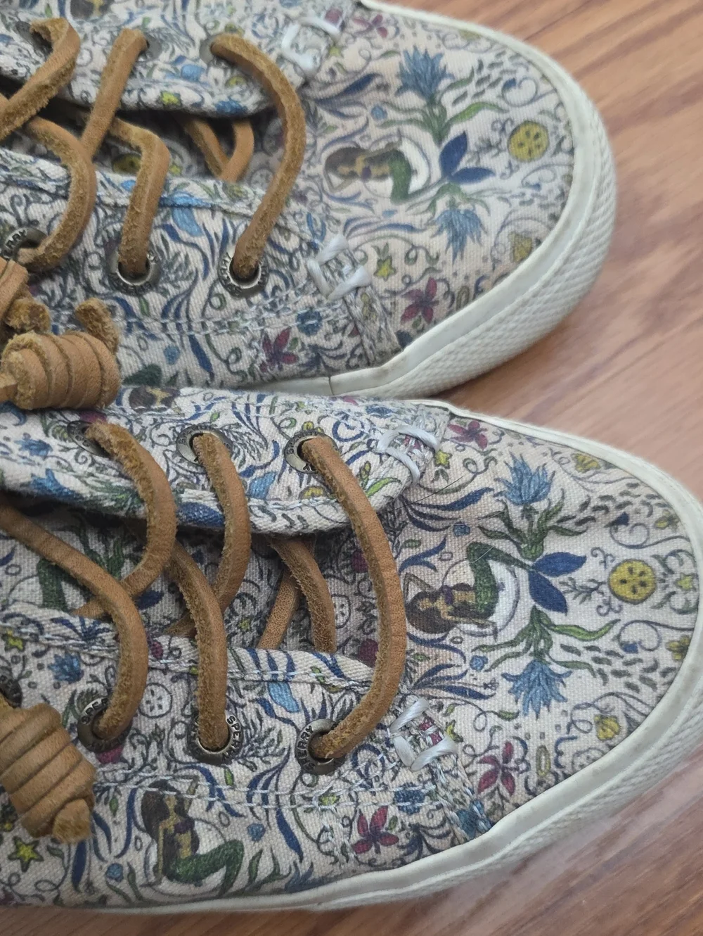 Sperry Topsider Slip On Sneakers